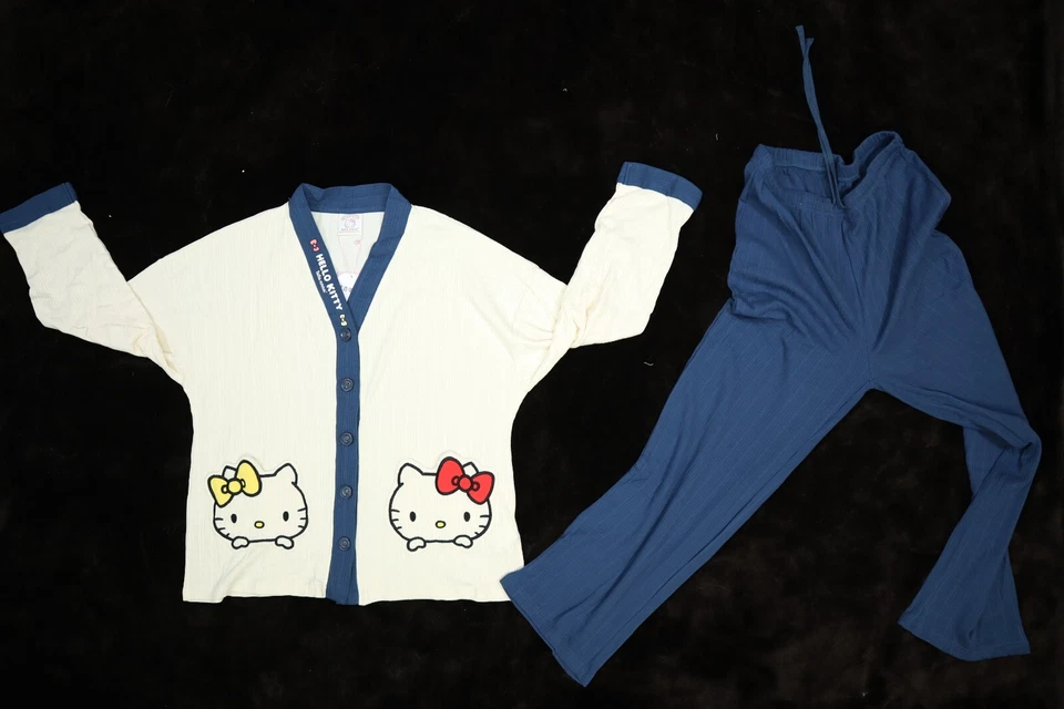 Hello Kitty X Tutu Anna Sanrio Juego de 2 Pijama Botón Frontal Blanco Azul M/L Foto 3 de 4