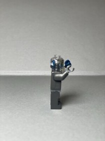 LEGO Marvel Super Heroes sh0169 76038 Ultron Mk1 Minifigure Minifig. Arm Crack.