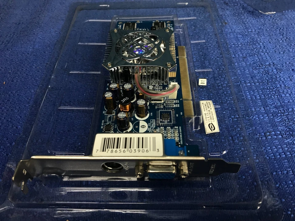 XFX Nvidia GeForce GF FX5200 128MB DDR TV PCI Tarjeta de Video PV-T64K-NTF7 Foto 3 de 4