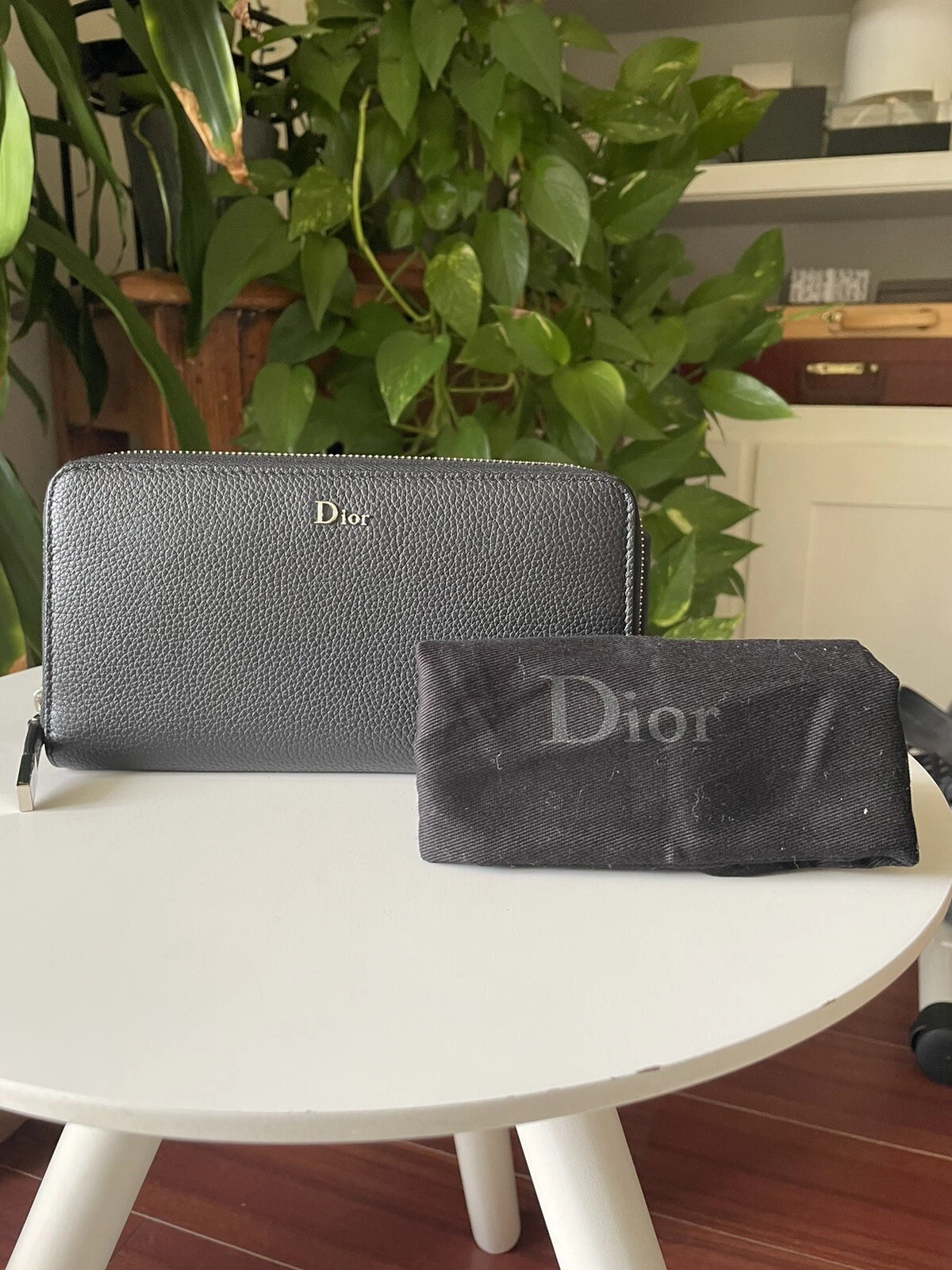 Portefeuille Dior neuf en cuir noir zippé autour