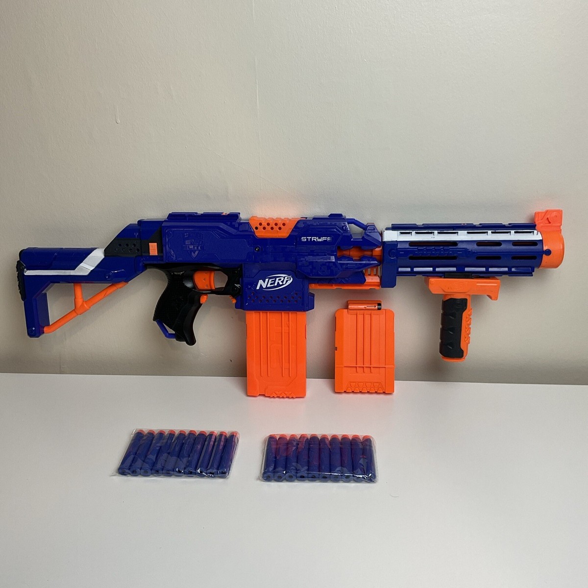 『トイガン美品✨』NERF N-Strike Elite サブマシンガン Amazon.co.jp: Nerf ナーフ N-Strike Elite Mega N-ストライク
