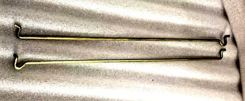 Ford 2000 3000 4000 5000 5600 6600 Tractor Hood Door Prop Rod Set /Pair (Pack 2) - 第 1/4 張圖片