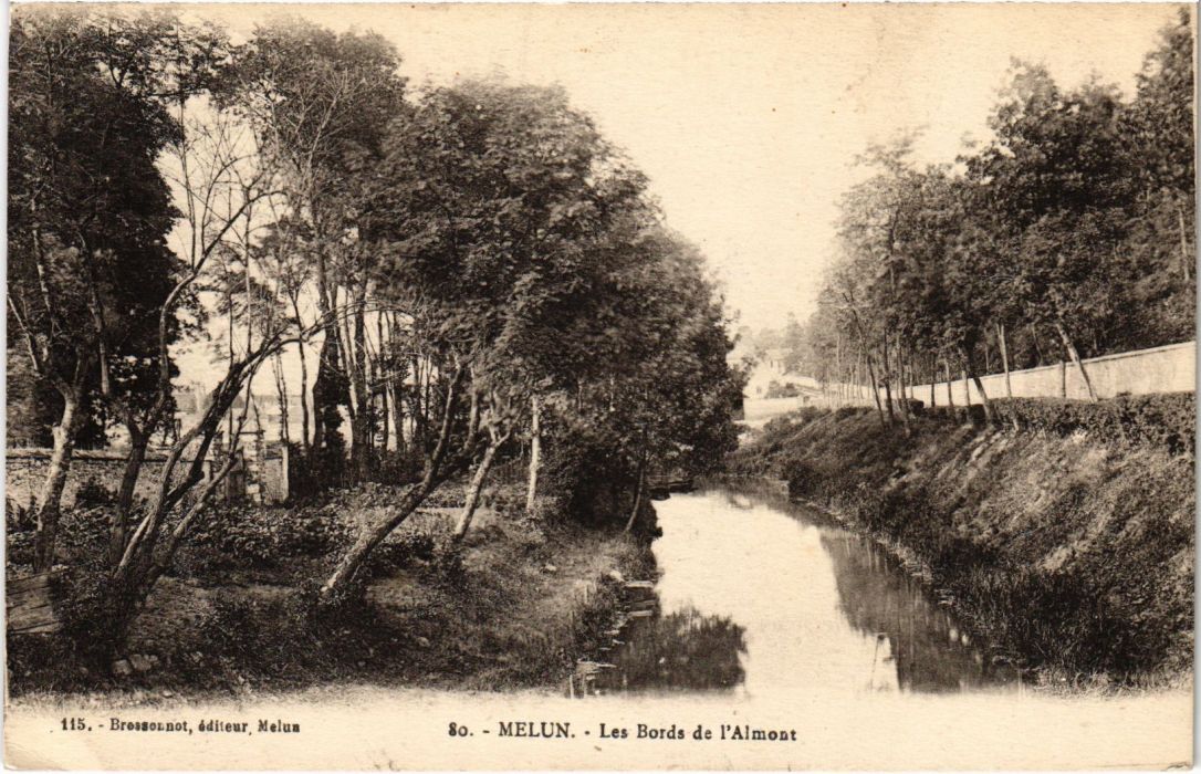 Carte Postale Ancienne - Melun (77) - Avenue De Fontainebleau - Non Voyagée