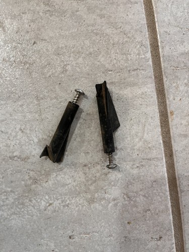 CARENA SCUDO ANTERIORE - 2 ATTACCHI ROTTI APRILIA SR STEALTH RACING 50 1997 2000 - Foto 13 di 13
