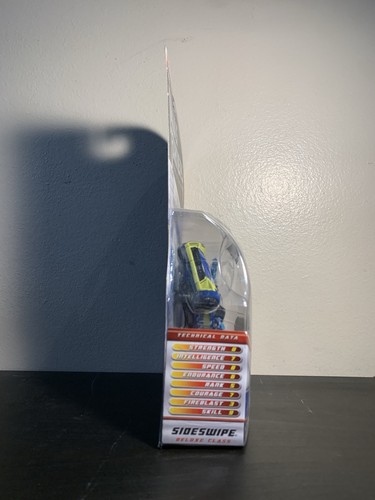 Transformers Dark of The Moon Sideswipe Deluxe Hasbro 2010 Walmart Exclusive - Picture 3 of 11