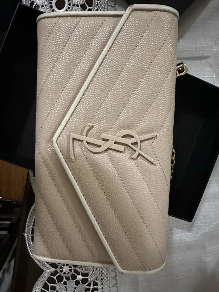 Bolso Bandolera Saint Laurent Sobre Rosa Rosa - Auténtico, Arañazos Menores Foto 2 de 4