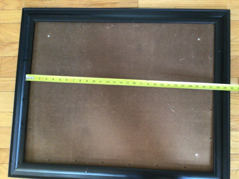 Antiguo marco de fotos acanalado negro 32" x 26" Foto 2 de 4