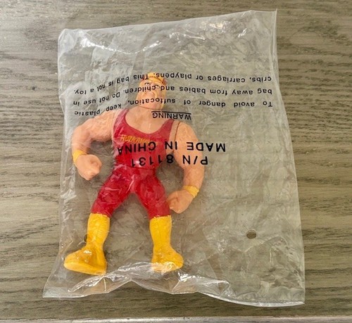 1993 WWF Hasbro Hulk Hogan Mail Away Wrestling Fig...