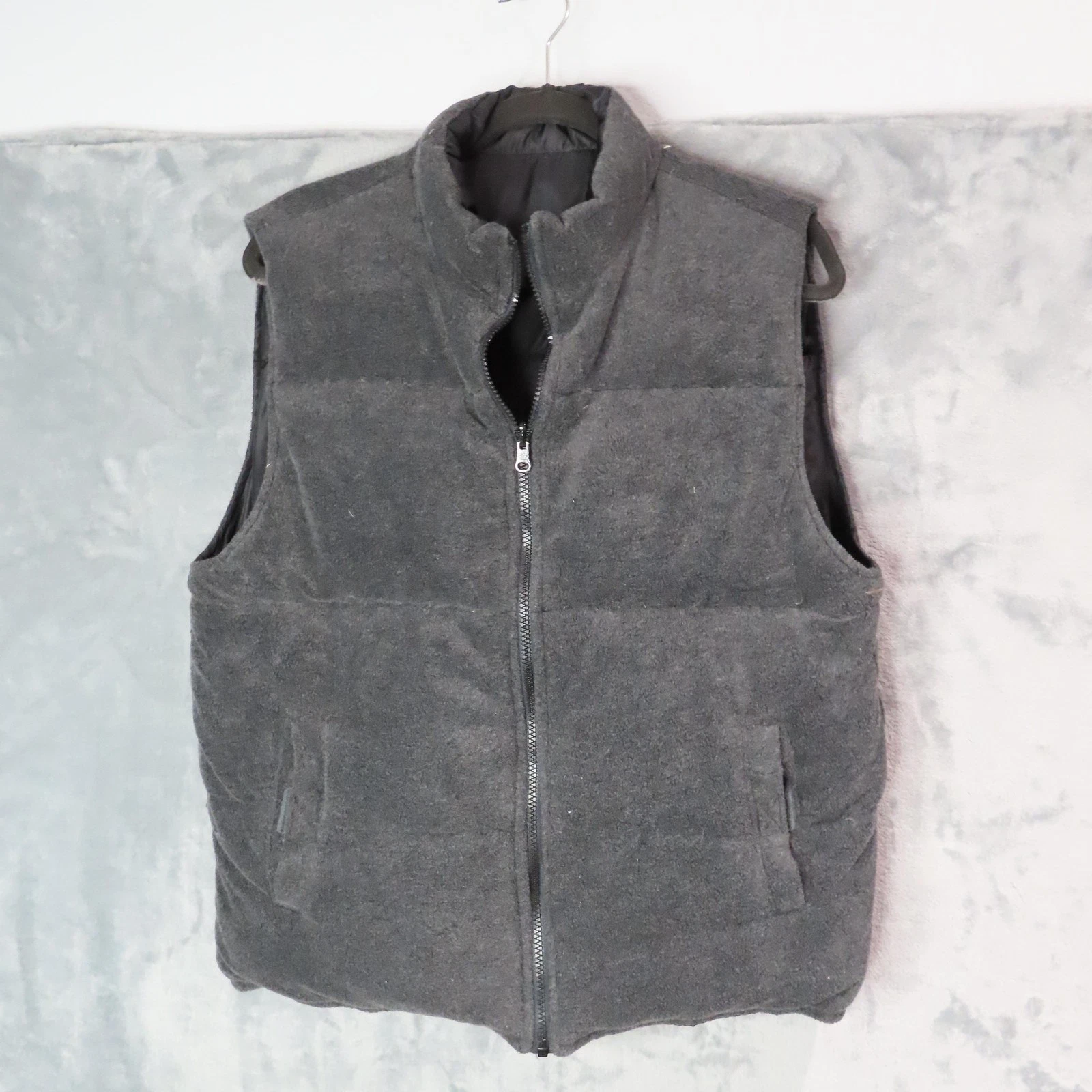 GAP Reversible Puffer Vest Mens XL Black Gray Down Feather Quilted Zip Pockets