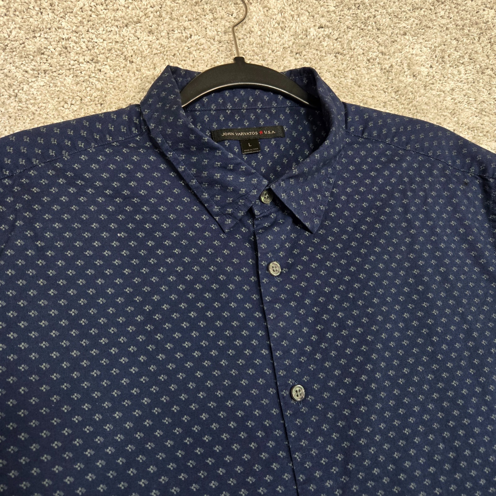 John Varvatos Shirt mens Large geometric Print Button up blue Short Sleeve