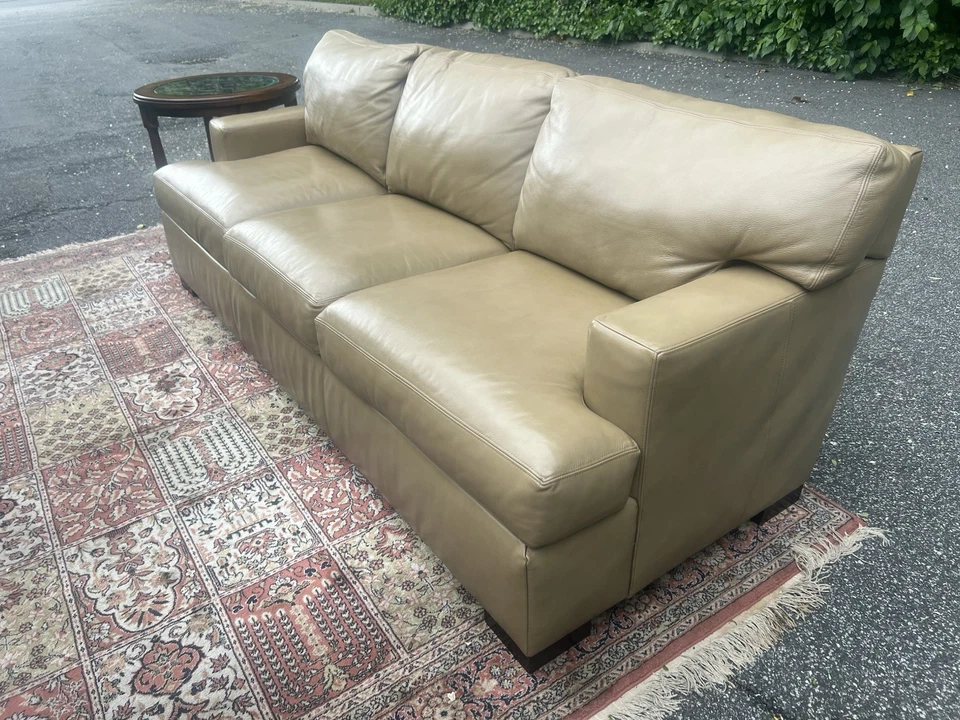 Sofá de cuero Bernhardt Foto 3 de 4