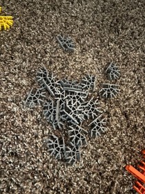 500+ K&rsquo;NEX / Knex Micro Mini Bulk Lot &ndash; Mixed Rods, Connectors & Clips Parts