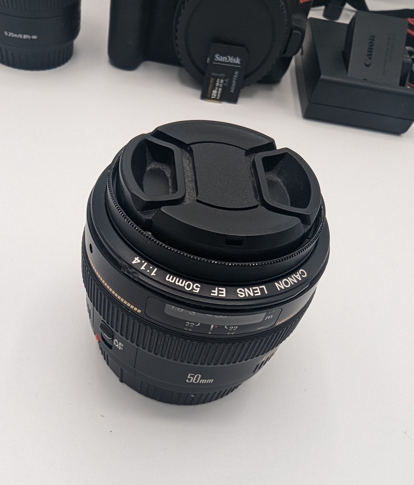 Canon SL3 BUNDLE 24.1MP +128gb card + kit lens 1855mm + 50mm f/1.4