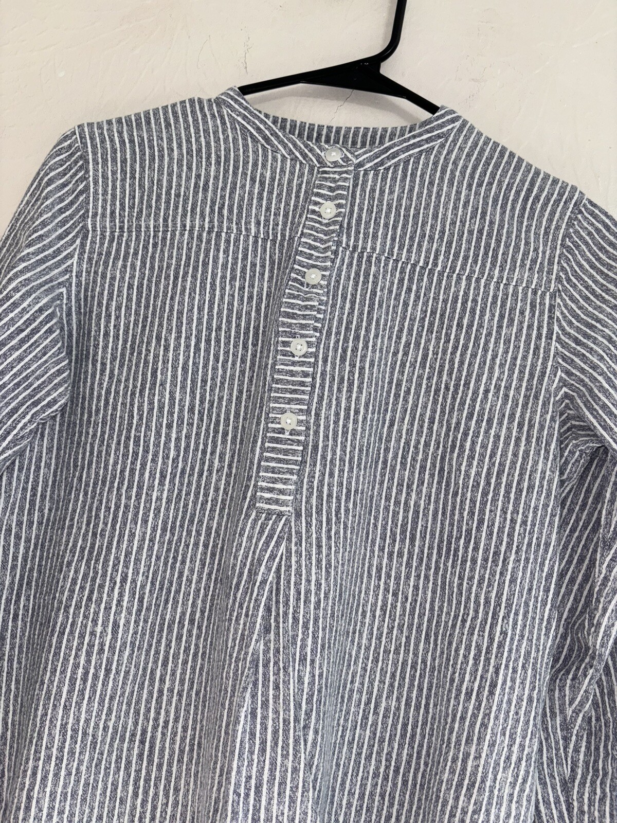 Universal thread striped blouse Small size - image 2