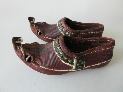 Antique Childs Shoes Red Leather Curl Toe Ethnic India Middle Eastern Punjabi - Picture 3 of 11