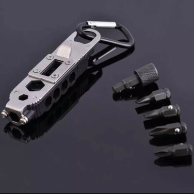 Porte-clés Multitool 8 En 1 - Outils De Survie, Camping, Randonnée - NEUF