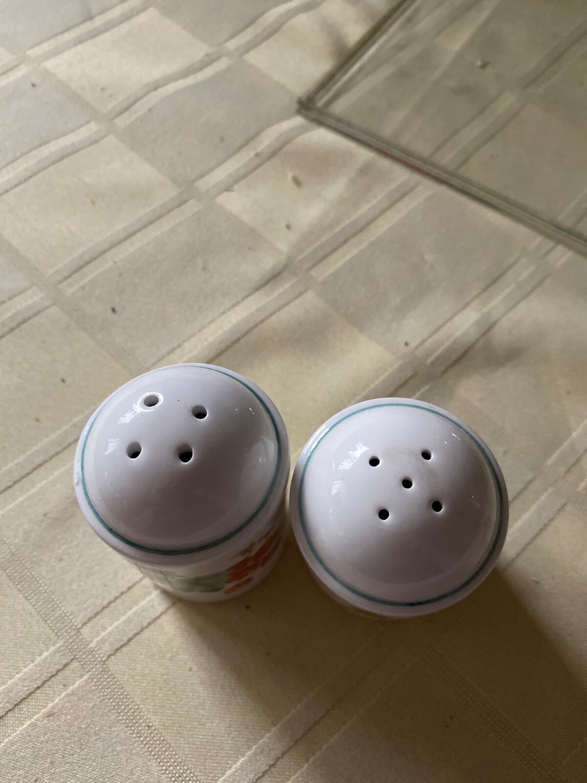 salt and pepper shakers sets