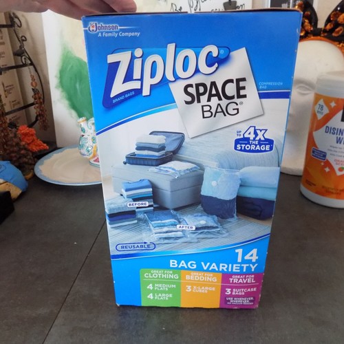 NEW Ziploc Vacuum Seal Space Bag Variety Pack of 14 (Sizes: M, L, XL, Suitcase) - Picture 6 of 12