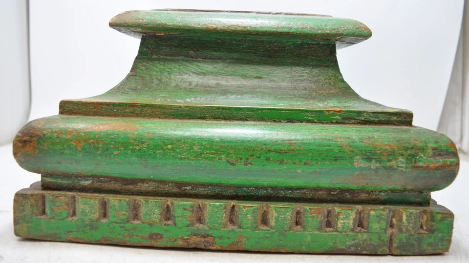 Antiguo candelabro con base de columna de pilar de madera original tallado a mano Foto 4 de 4