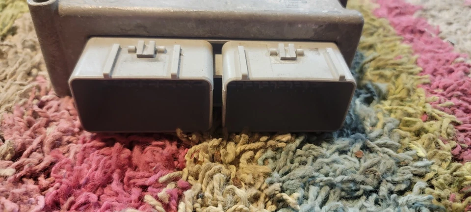 ✅⭐ Plymouth Grand CARAVAN Voyager 2000 Motor Computadora Brain Box OEM P04727280AB Foto 3 de 4