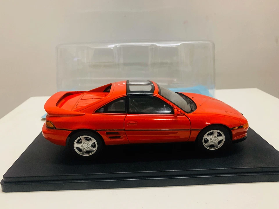 Toyota MR2 1989 Red 2 Open Door 1:24 Scale Die-Cast Model Car New in Box Foto 4 de 4