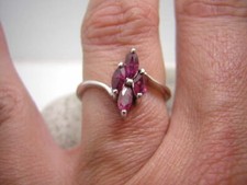 RUBIN NAVETTE RING IN 925/000 STERLING SILBER TRAUMHAFT N 47