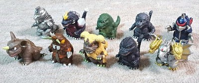 2025 Ensky 2'' Godzilla Soft Vinyl Puppe Maskottchen 3 dritte Figuren Set mit ...