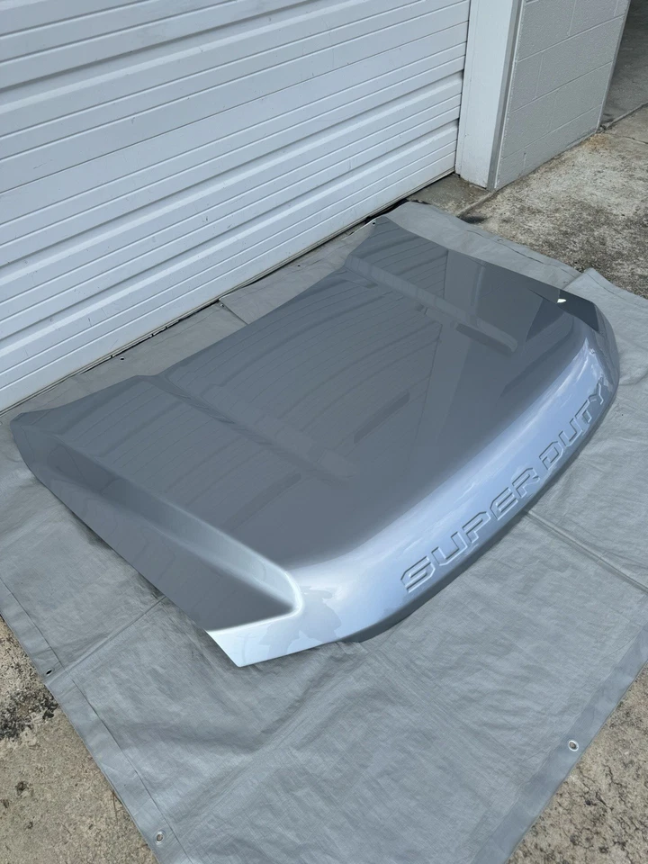 Ford F250 F350 Super Duty 2023-2025 nuevo capó plateado icónico OEM Foto 4 de 4