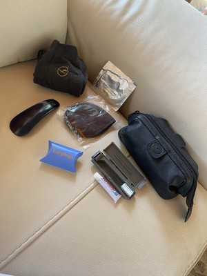 90's NOS Lufthansa Airline Business Class Travel Cosmetic Toiletry Amenity Bag