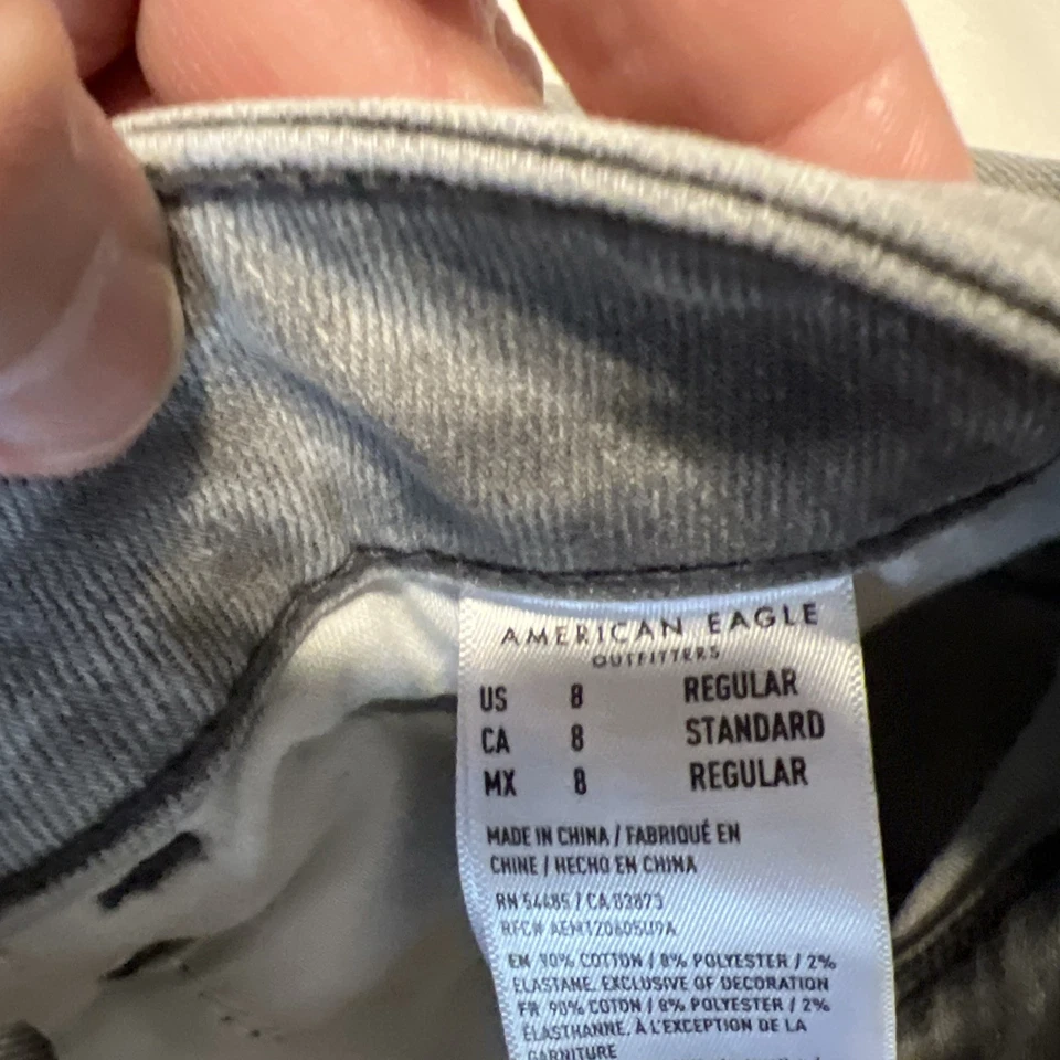 Pantalones de mezclilla elásticos American Eagle Next Level talla 8 desgastados Foto 4 de 4