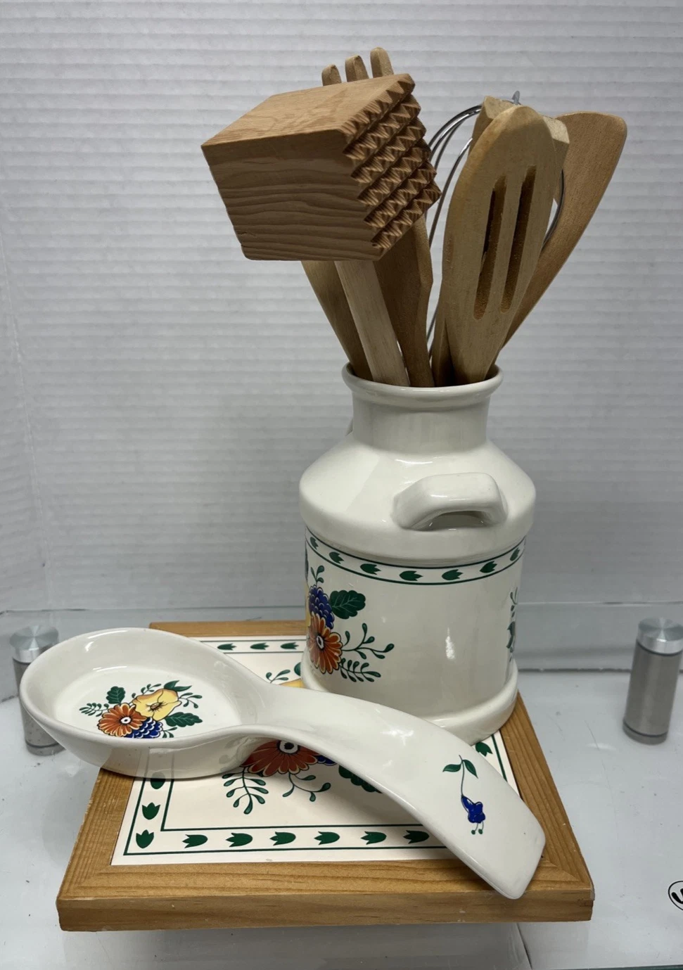 Vtg 10 Pc Kitchen Tool Set Floral Design Ceramics Made In Taiwan