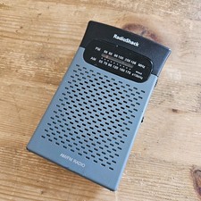 Vintage Radio Shack AM/FM Pocket Radio 12-586 Used