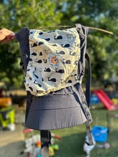 NEW Ergobaby Original Baby Carrier and infant insert WHALE and NAVY 