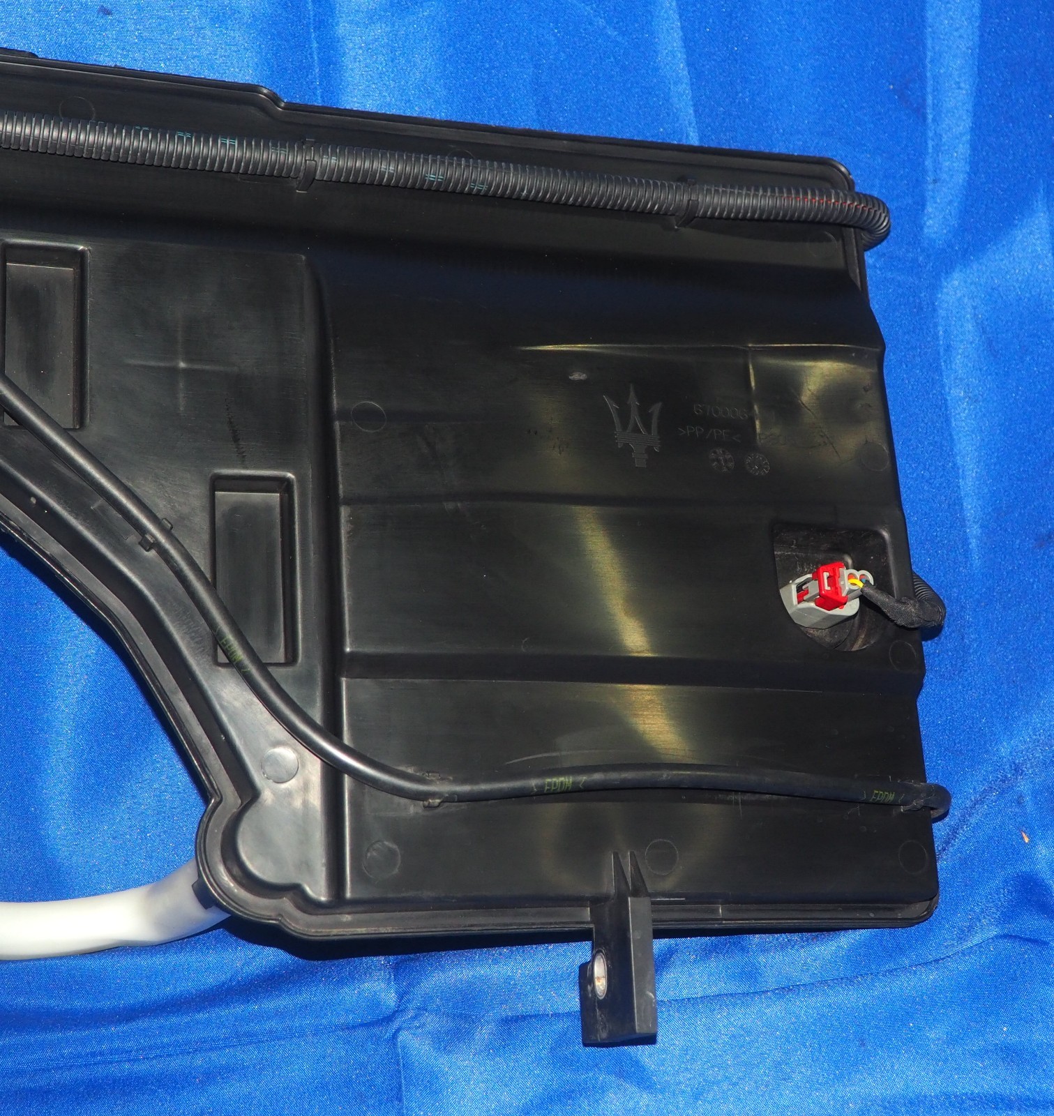 2014-2023  Maserati Ghibli Windshield Washer Fluid Tank Reservoir Bottle OEM