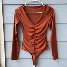 NWT Abercrombie Fitch Women's Burnt Orange LS Ruched V-Neck Bodysuit Size XS