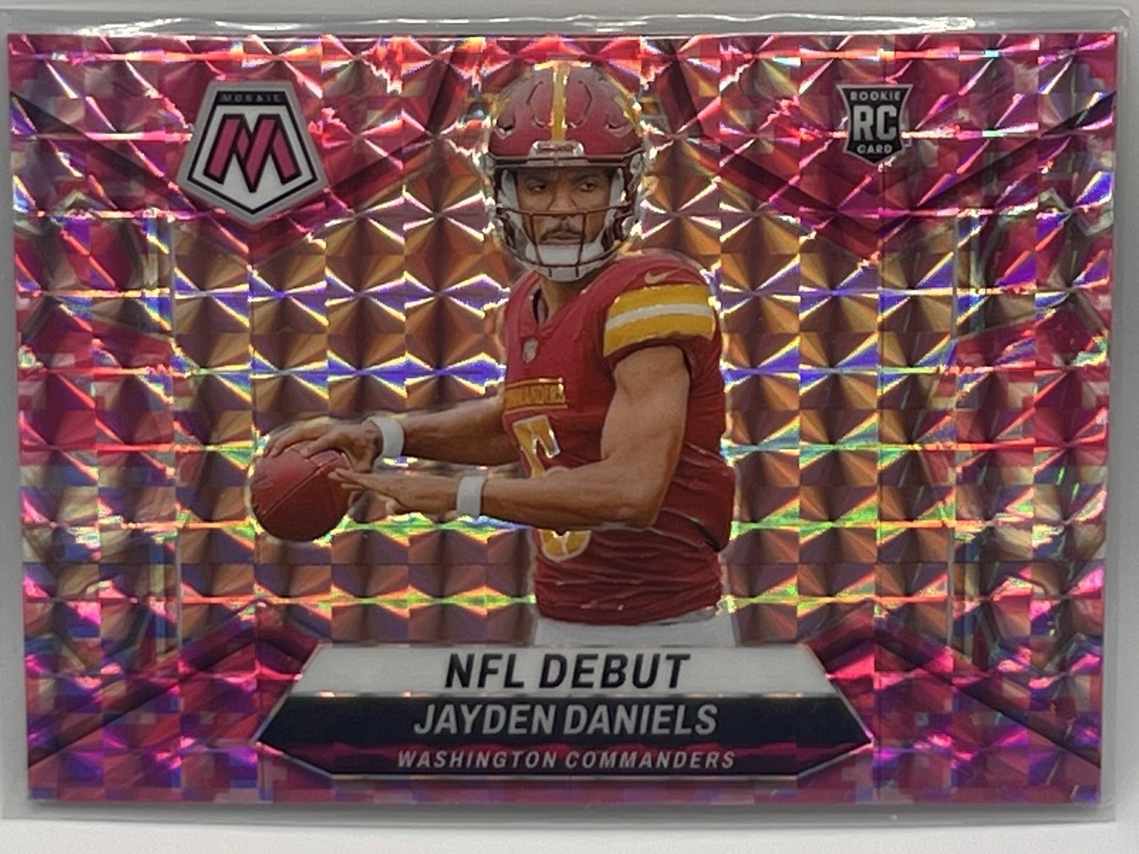 2024 Panini Mosaic | NFL Debut Jayden Daniels #272 Camo Pink Mosaic Prizm