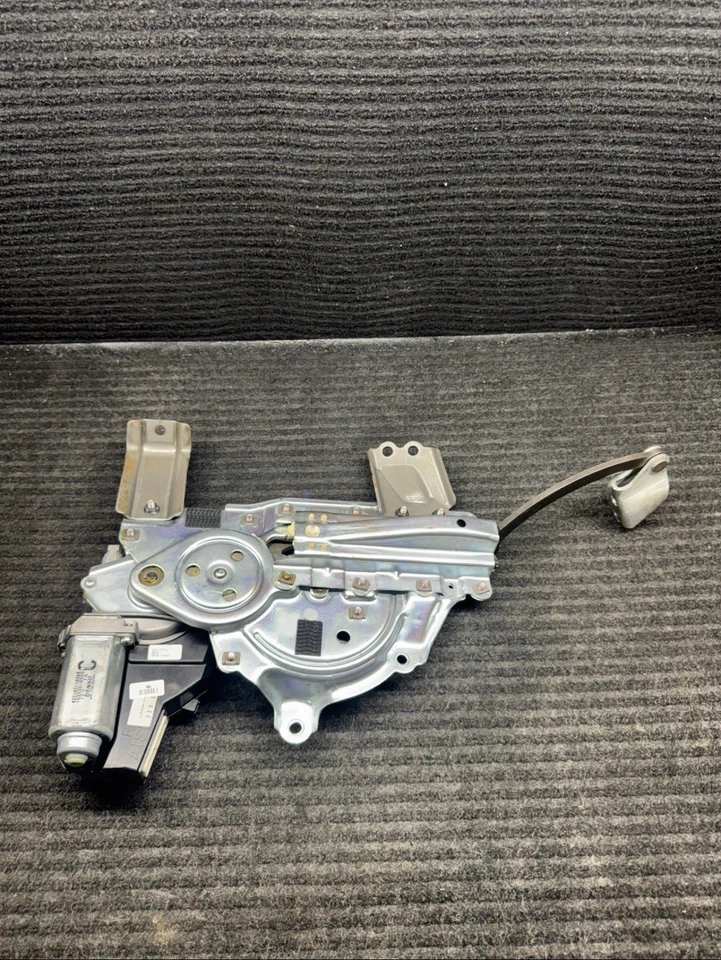 2010-15 Lexus RX350 RX450h Power Liftgate Tailgate Trunk Pull Down Motor OEM BH - Image 2 of 4