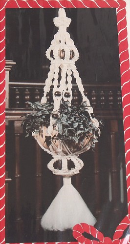 NOS VINTAGE MACRAME KIT Plant Hanger WOOD Beads, 5 Metal RINGS & CORD USA Sealed - Picture 2 of 6