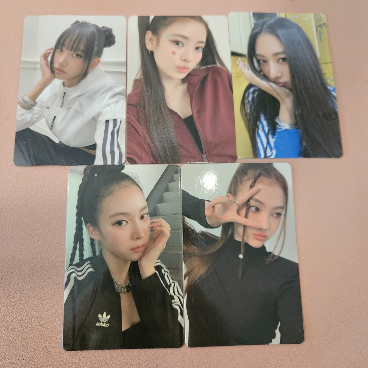 MEOVV 1st EP ALBUM MY EYES OPEN VVIDE PHOTO CARD Target USA MEOVV 1st EP ALBUM MY EYES OPEN VVIDE PHOTO CARD Target USA