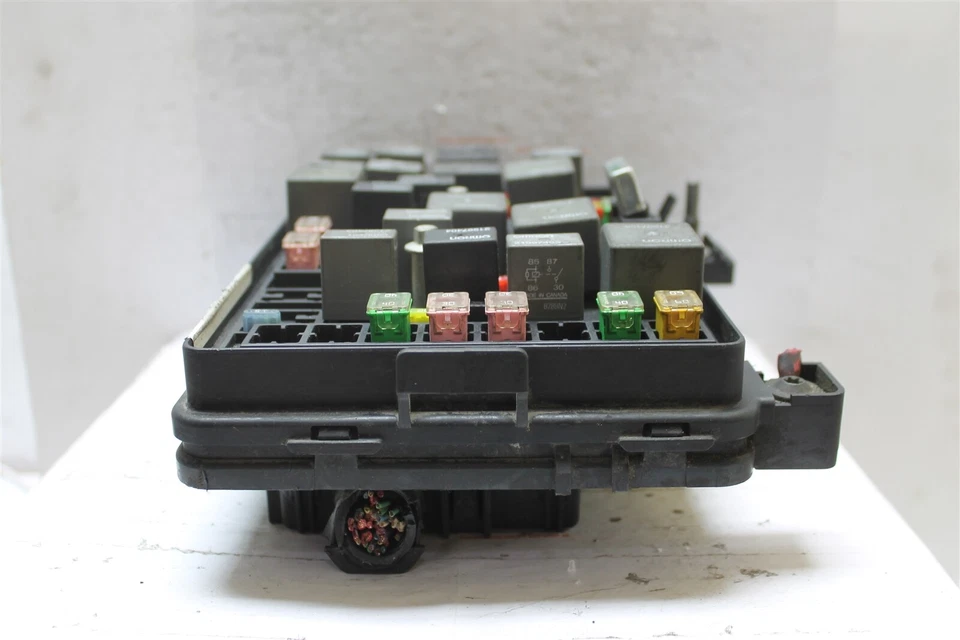 Chevrolet HHR 2009-2011 unidad de relé de caja de fusibles 20859498 módulo 446 2P2-B6 Foto 4 de 4