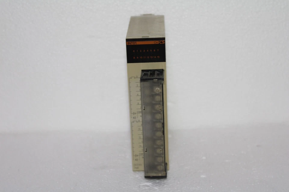 OMRON CS1W-INT01 High-Speed Starting of I/O Interrupt Input Unit - Image 4 of 4