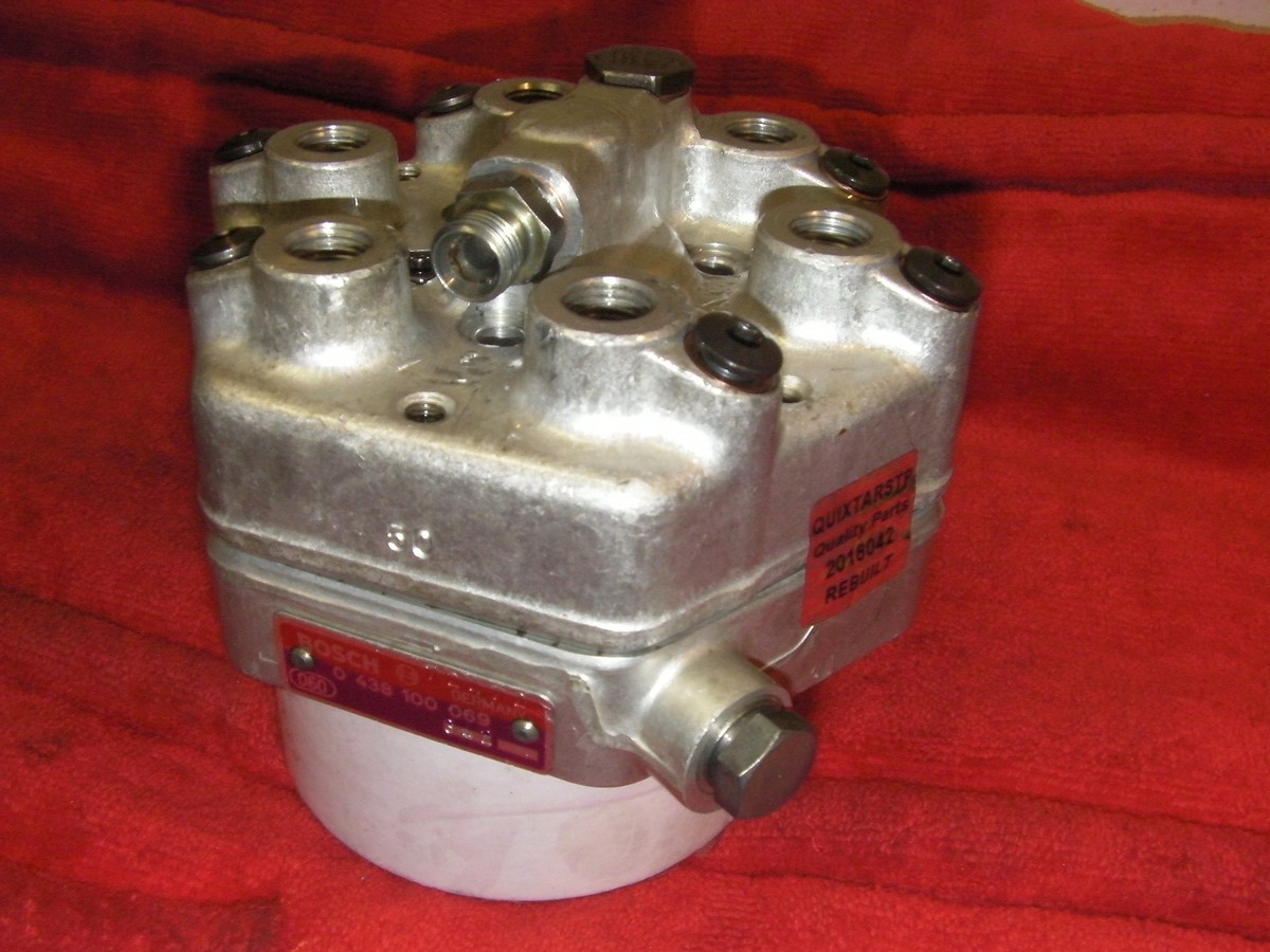 メル42469です。 280SE 280CE 280E 280GE 280SL Fuel Distributor 0438100069