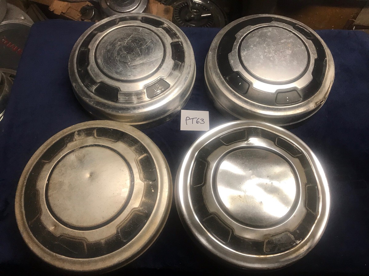 Set of four Ford F250 F250 16” hubcaps 1979 1980 1981 1982 Set of four Ford F250 F250 16” hubcaps 1979 1980 1981 1982