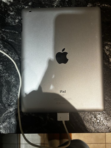 Apple iPad 2 A1395 16GB Tablet 512MB 9.7" iOS 9.3.5 Silver White Bundle - Picture 7 of 8