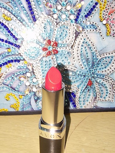 Avon Ultra Colour Bold Lipstick - Ruby shock - Picture 3 of 3