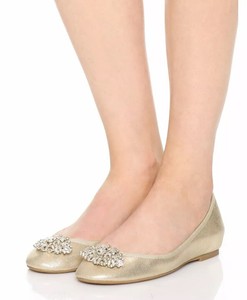 abella flats
