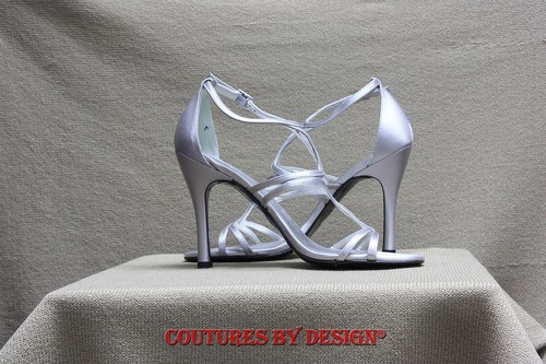 Stuart Weitzman Platinum Silver Satin Strappy Heel Shoes Size 6.0 NIB MSRP $335 - Imagen 3 de 6