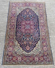 ANTIQUE INDIAN INDO-PERSIANN RUG.