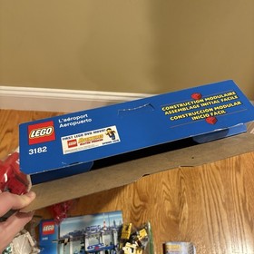 Airport LEGO City Set (3182) 98% Complete Organized with Instructions/Minifigure