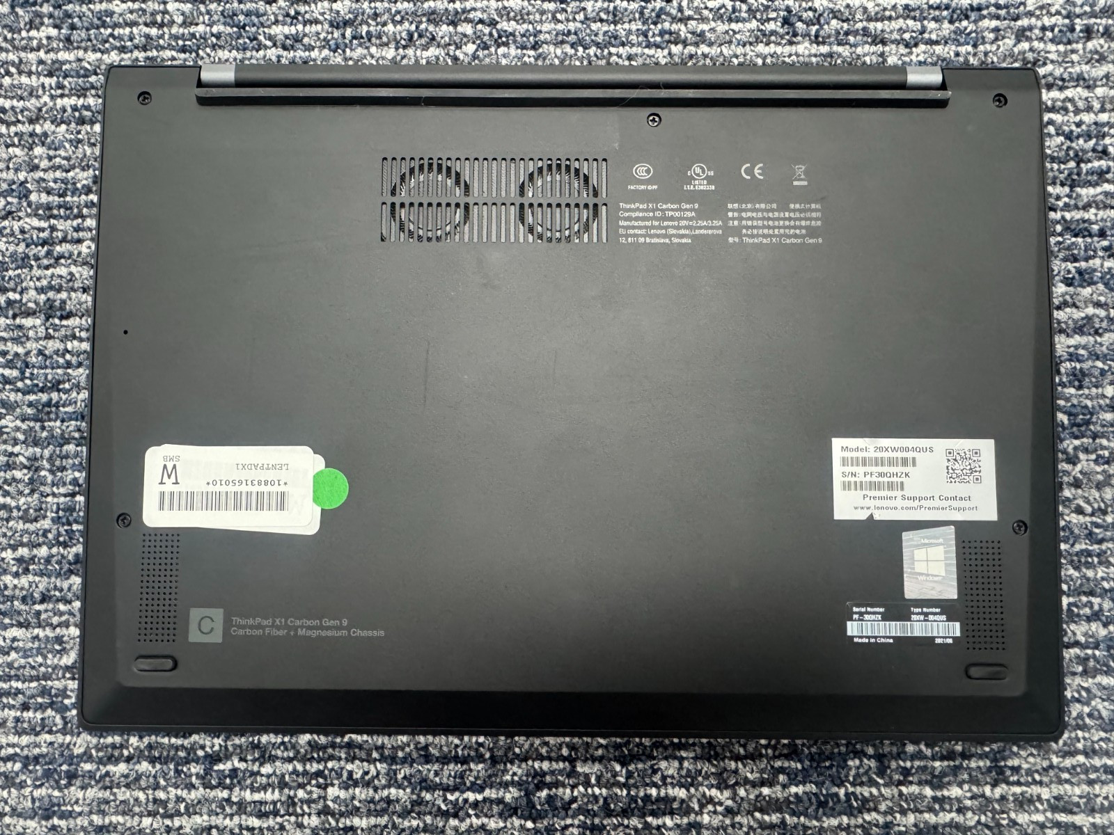lenovo thinkpad x1, 14-Inch Laptop, with i5-1135G7, 256 GB SSD (Solid State Drive), Windows 11 Pro